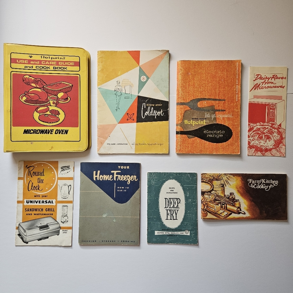 lot of 8 vintage cookbooks Hotpoint Coldspot Universal Deep Fry Farm Kitchen